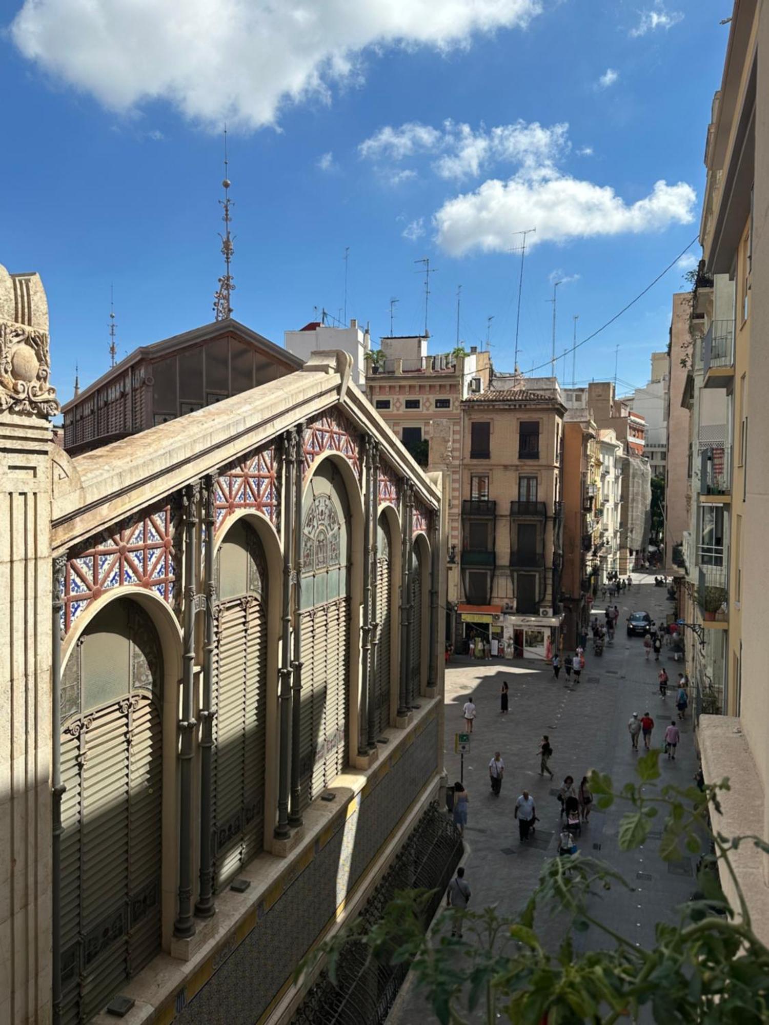 Mirador 1 Del Mercado Central - Habitacion Con Bano Privado En El Centro De La Ciudad Vella Walencja Zewnętrze zdjęcie
