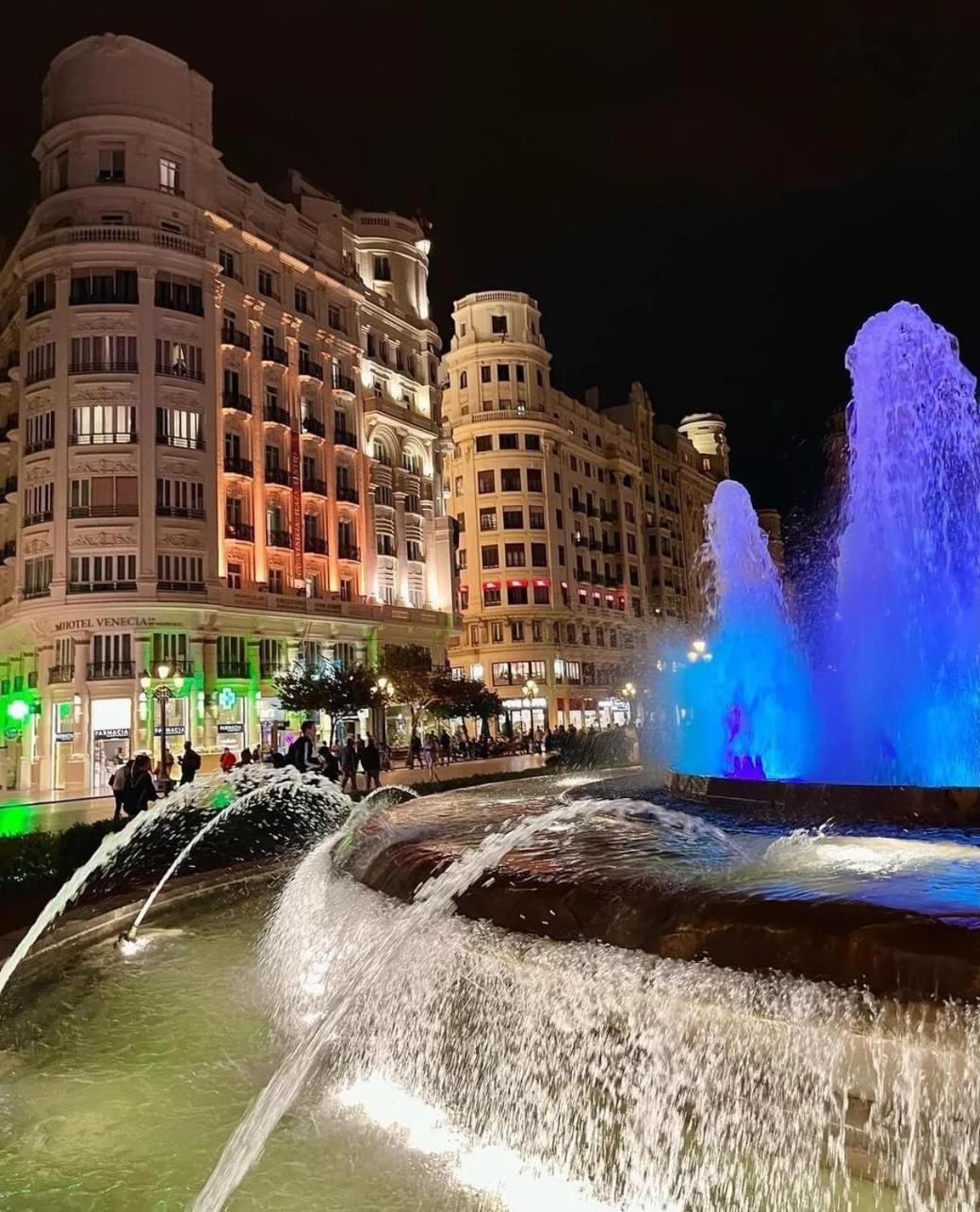 Mirador 1 Del Mercado Central - Habitacion Con Bano Privado En El Centro De La Ciudad Vella Walencja Zewnętrze zdjęcie