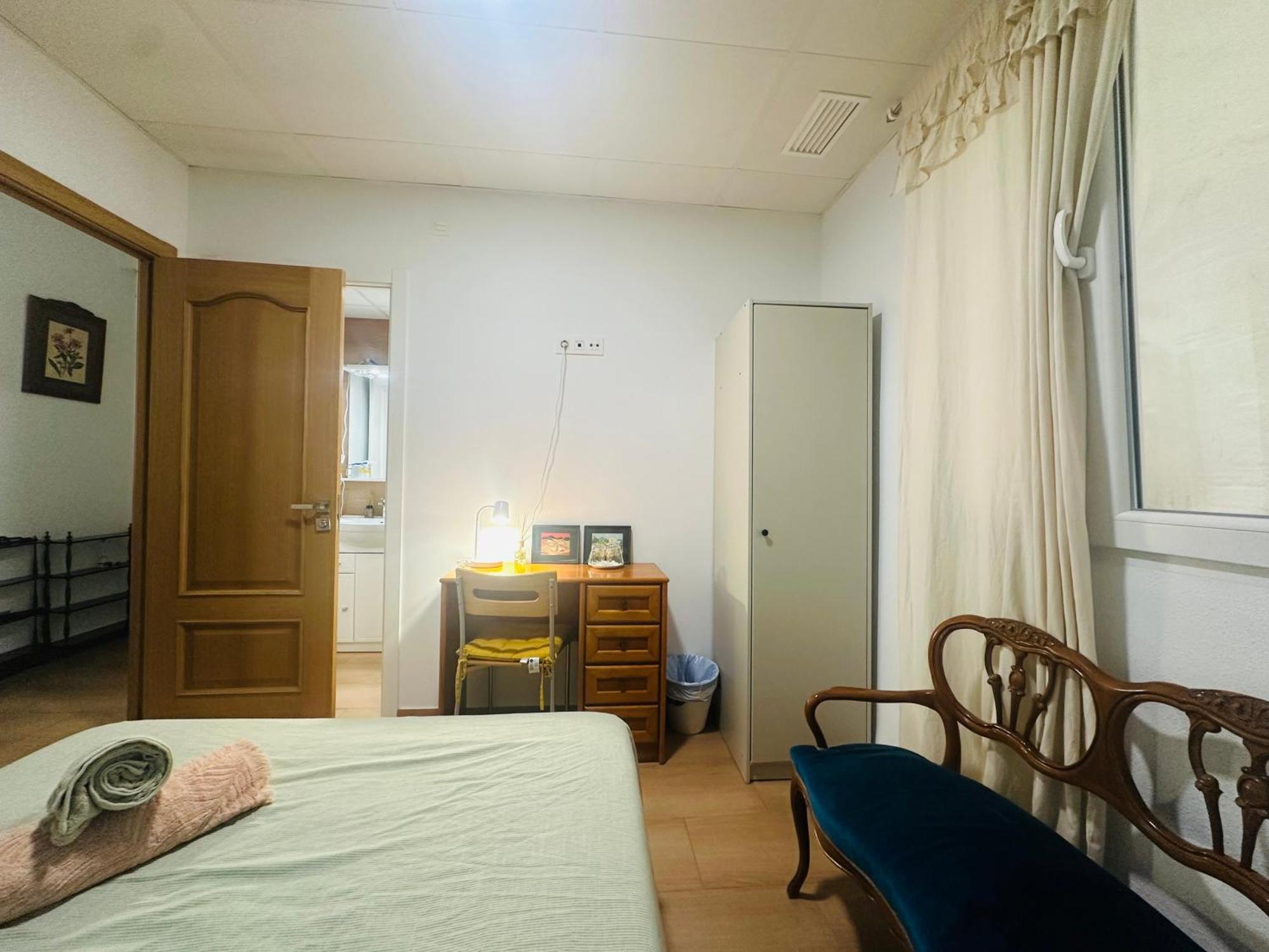 Mirador 1 Del Mercado Central - Habitacion Con Bano Privado En El Centro De La Ciudad Vella Walencja Zewnętrze zdjęcie