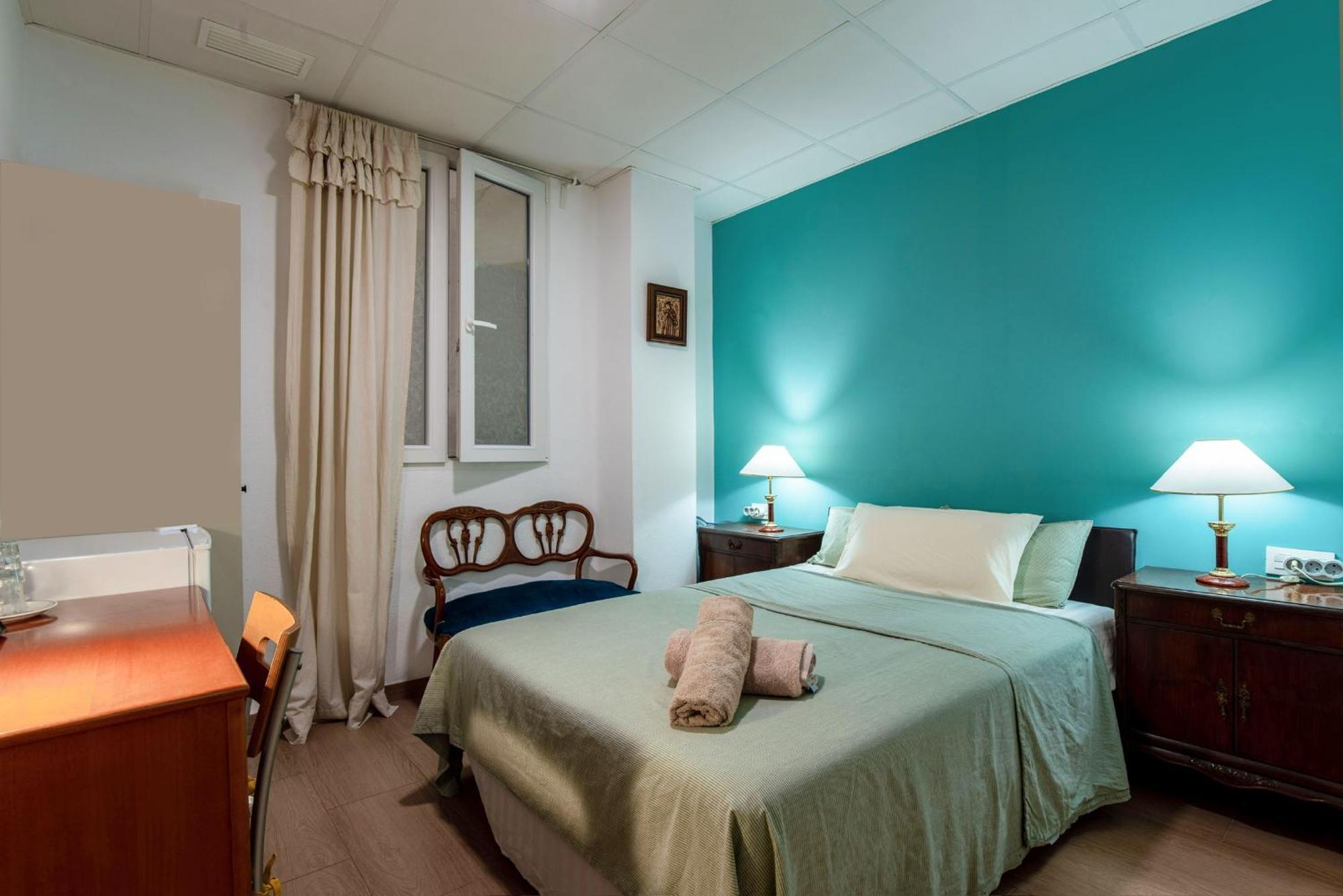Mirador 1 Del Mercado Central - Habitacion Con Bano Privado En El Centro De La Ciudad Vella Walencja Zewnętrze zdjęcie